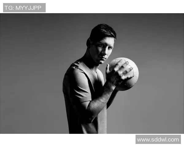 足球明星风采大揭秘及其精彩人生简介与图片展示